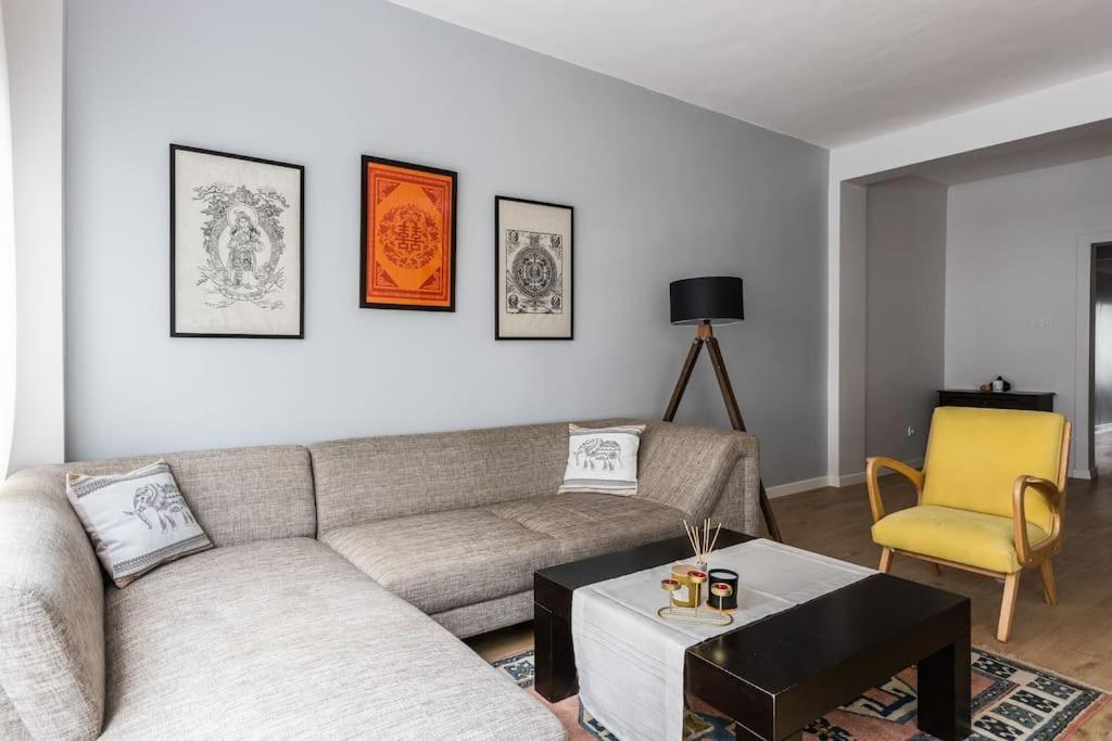 Spacious Apt W/ Amazing Location Istanboel